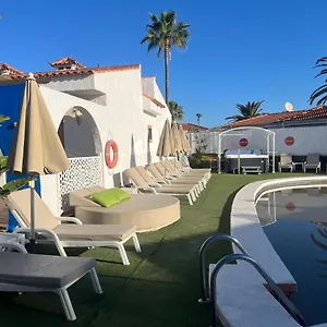 3* Vakantiepark Rainbow Golf Bungalows, Gay Men-only